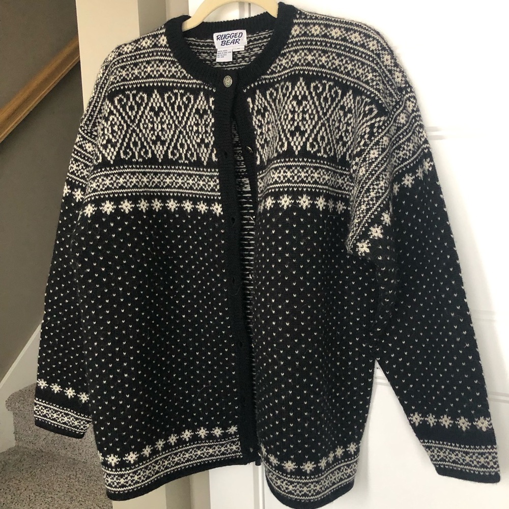 Women’s 100% Wool Black and Ivory Nordic Patterned Cardigan